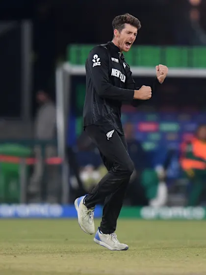 Three wickets for Mitchell Santner | SA v NZ | Champions Trophy 2025