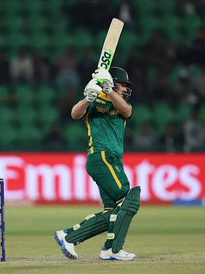 Miller's valiant hitting for South Africa | SA v NZ | Champions Trophy 2025