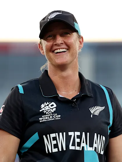 Logo of Devine sets sights on consecutive World Cup triumphs for New Zealand