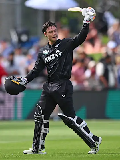 Logo of Chapman’s heroics guide New Zealand to ODI series lead against Pakistan