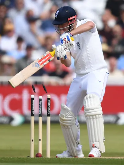Root's hold on top ranking loosens as England batters close