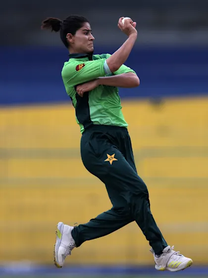 Baig's swinging sorcery to clean up Wolvaardt | CWC25