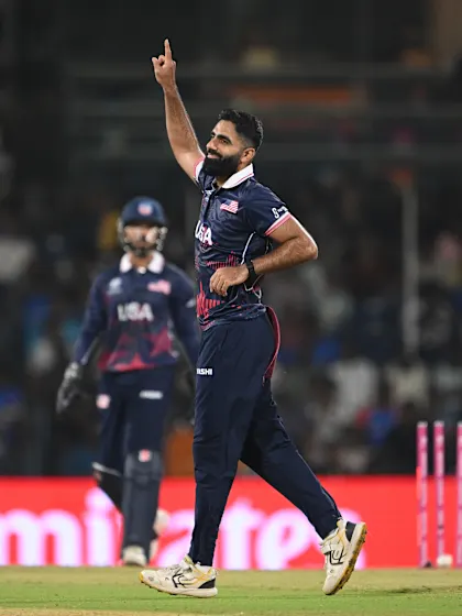 Mohsin goes through Van Beek's gates | T20WC 2026