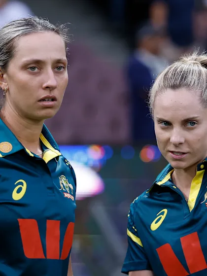 Australia captain provides fitness update on injured back