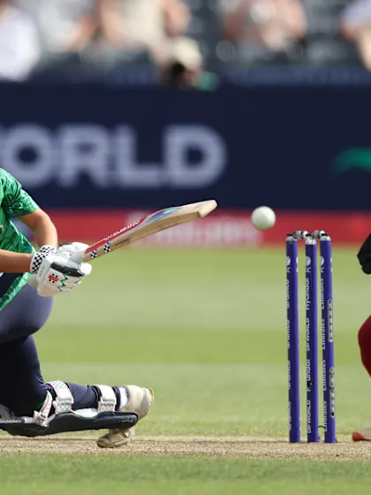 Amy Hunter dispatches it for six | Women's T20WC 2026