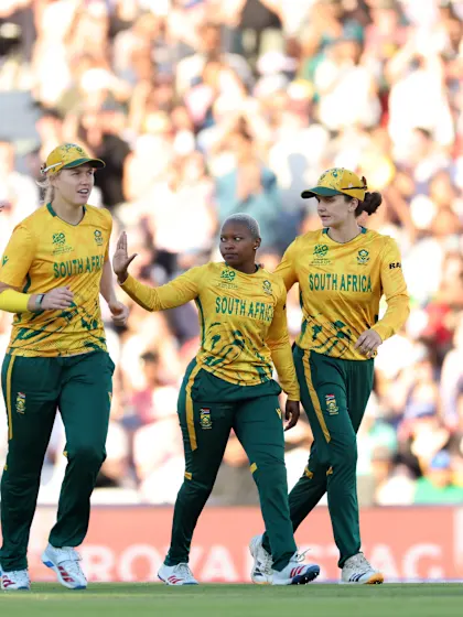 Mlaba lands crucial blows | Women's T20WC 2026
