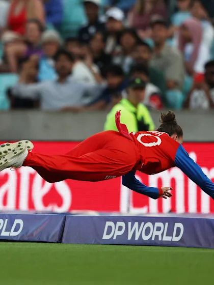 Linsey Smith gives it her all in the field | Women's T20WC 2026