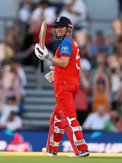 Knight gets to the milestone with a six | Women's T20WC 2026