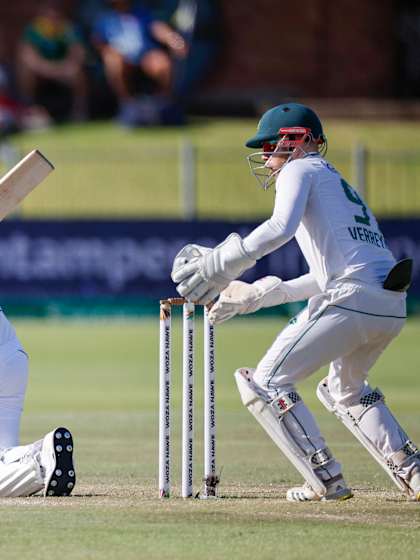 Sri Lanka stage late comeback with bat to keep South Africa series alive 