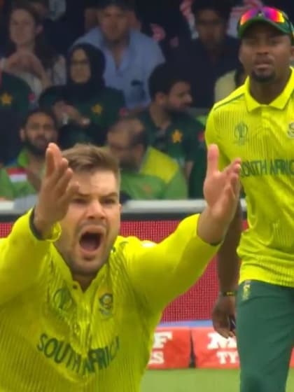 CWC19: Pak v SA - Hafeez is trapped plumb in front by Aiden Markram