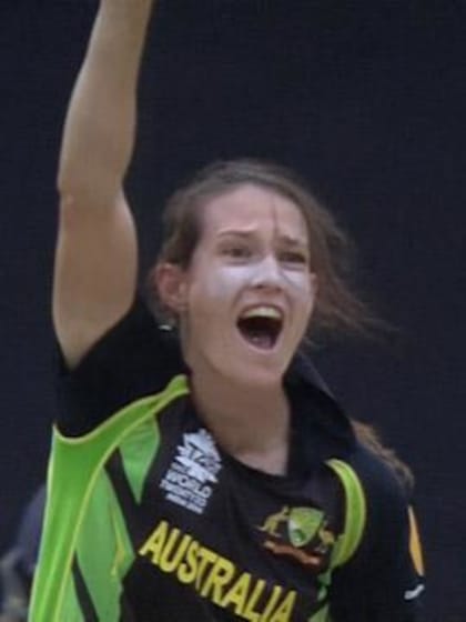 Megan Schutt 3-29 for AUS V IRE ICC Womens WT20 2016