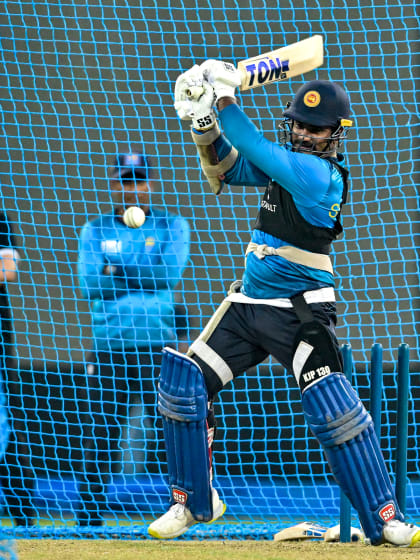 Wicketkeeper recalled after three years with Kusal Perera ruled out of Bangladesh T20Is