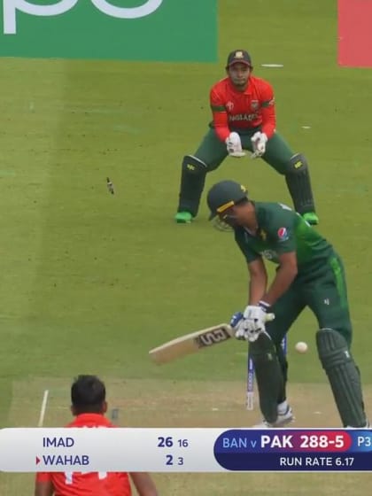 CWC19: PAK v BAN - Wahab Riaz is yorked by Mohammad Saifuddin 