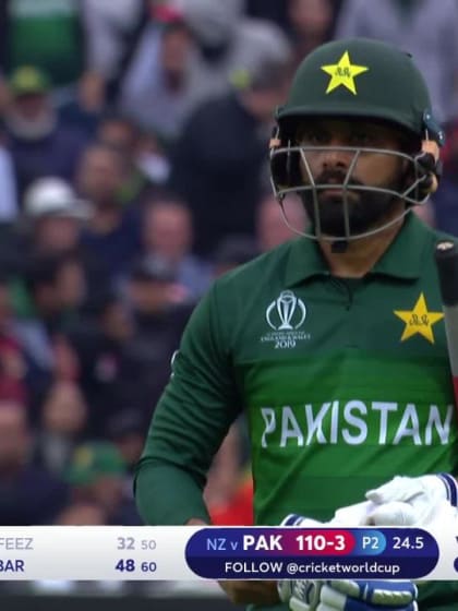 CWC19: NZ v PAK - Mohammad Hafeez holes out to Williamson