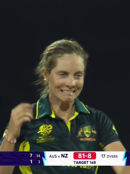 Sophie Devine - Wicket - Australia vs New Zealand