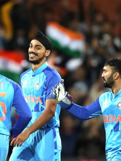 Arshdeep Singh turns India's fortunes with double-wicket over | T20WC 2022