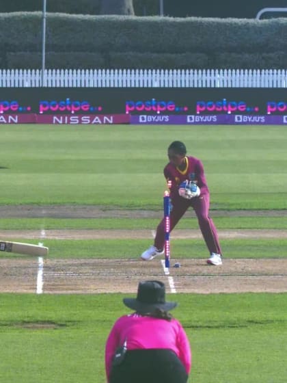 Wicket: Richa Ghosh is run out attempting a double