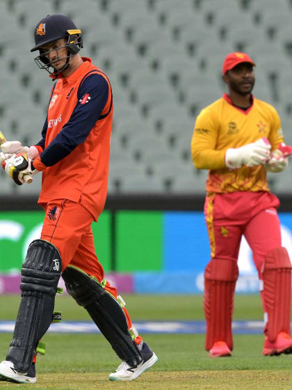 Wicket - Scott Edwards - Zimbabwe v Netherlands ICC T20WC 2022