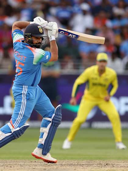 Rohit Sharma knocks umpire off his feet | IND v AUS | Champions Trophy 2025
