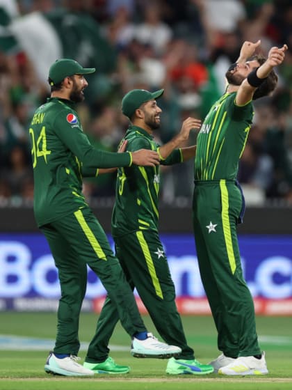 Afridi cleans up Hales with ripping yorker | T20WC 2022