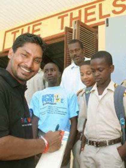 Cricket unites for people living with HIV and AIDS