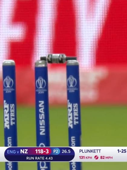 CWC19 Final: NZ v ENG – Plunkett bowls Nicholls