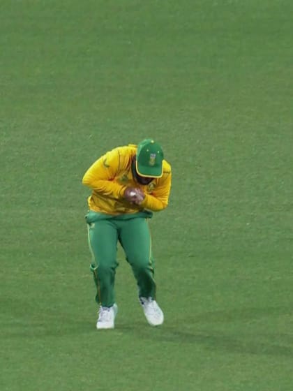 Wicket - Shan Masood - Pakistan v South-Africa ICC T20WC 2022