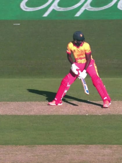 Wicket - Richard Ngarava - Bangladesh v Zimbabwe ICC T20WC 2022