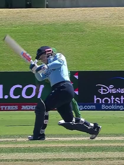 Tammy Beaumont smashes the opening boundary