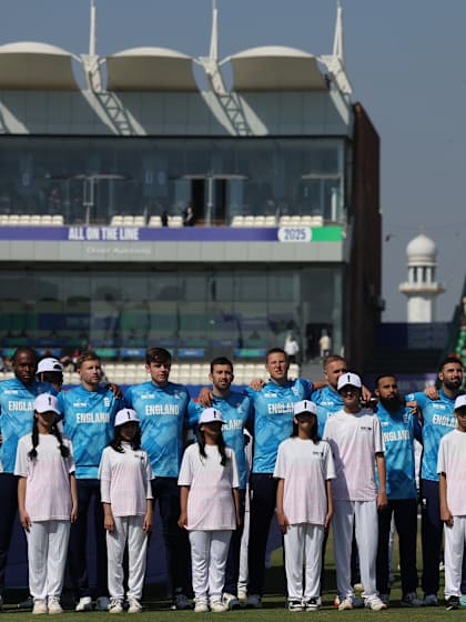 England sing national anthem with pride | AUS v ENG | Champions Trophy 2025