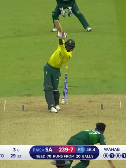 CWC19: Pak v SA - Rabada is bowled by a full toss from Wahab