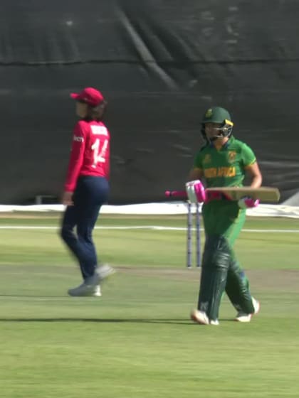 Wicket-Sune-Luus-South-Africa-Women v England-Women ICC T20WC 2023