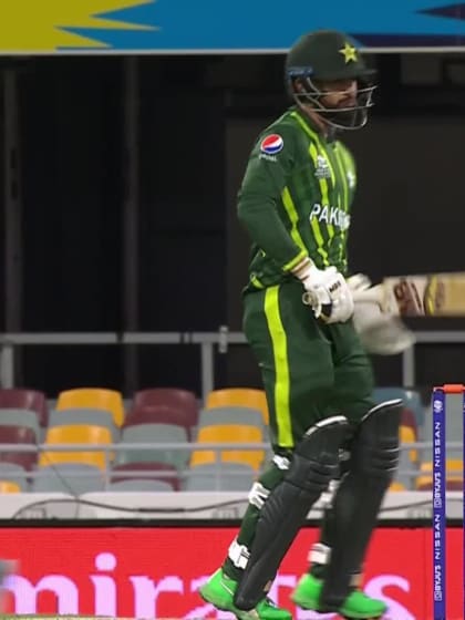 Wicket - Mohammad Nawaz - England v Pakistan ICC T20WC 2022