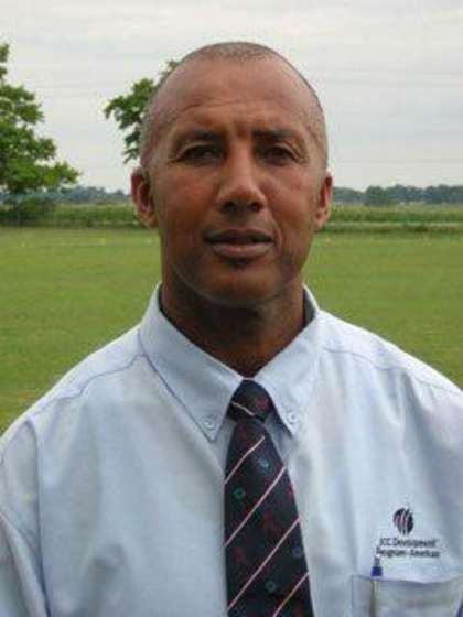 Roger Dill selected to Officiate at ICC World T20 Qualifier