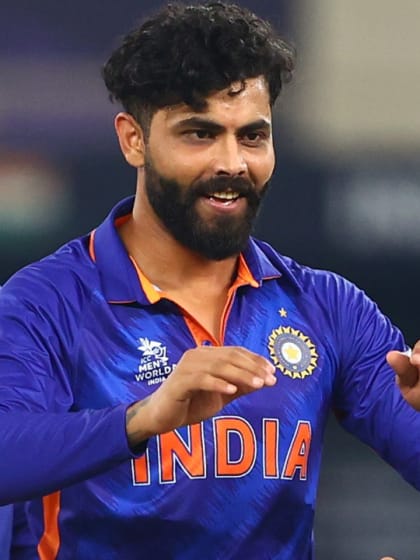 Ravindra Jadeja strike with dream ball
