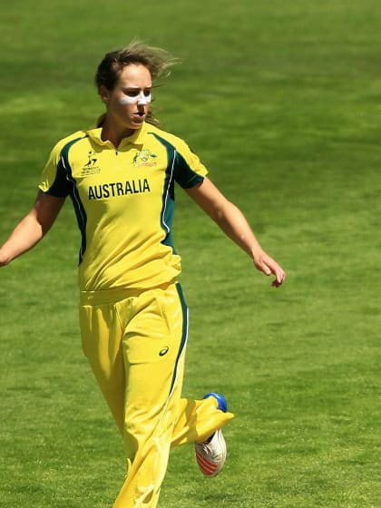 Ellyse Perry moves up to career-best rankings