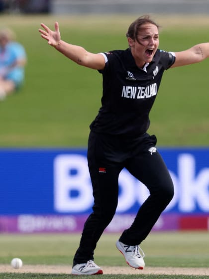 WICKET: Amelia Kerr bamboozles Campbelle