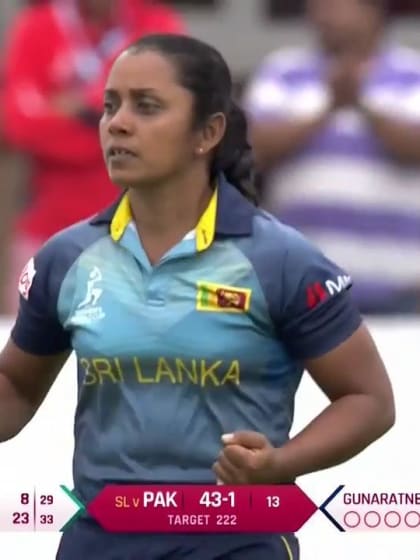 WICKET: Ayesha Zafar falls for 8