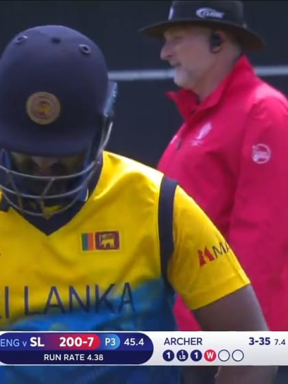 CWC19: ENG v SL - Archer has Perera caught at third man 