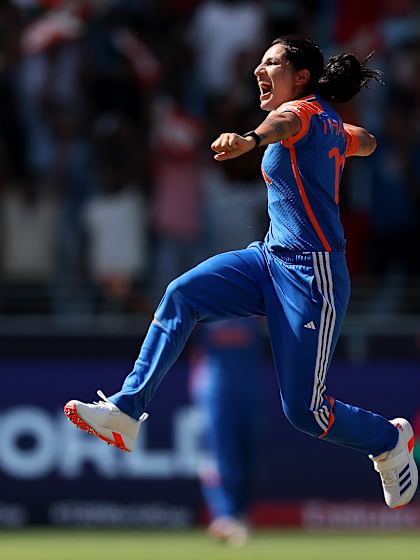 Renuka breaches Feroza's defense to strike first for India | WT20WC 2024