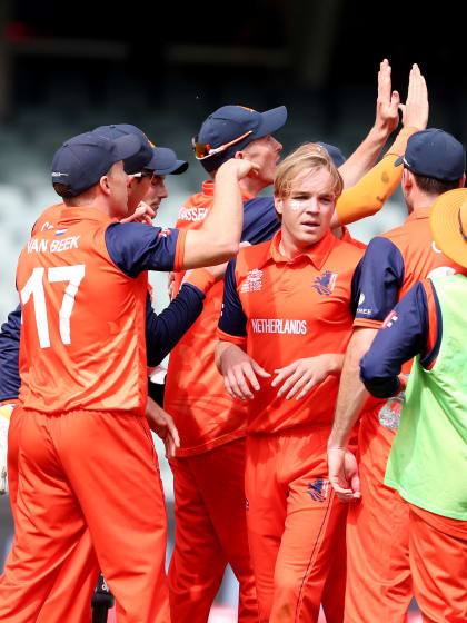 Wicket - Luke Jongwe - Zimbabwe v Netherlands ICC T20WC 2022