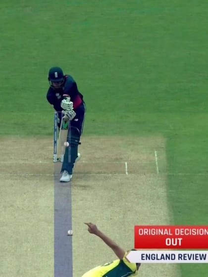 WICKET: Mitchell Starc traps Jason Roy leg-before wicket for 4