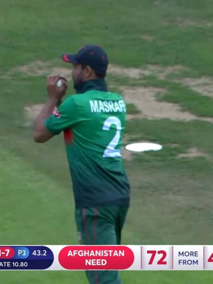 CWC19: BAN v AFG - Rashid is caught at midwicket 