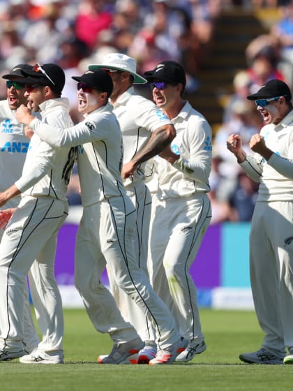 New Zealand on brink of victory as Henry, Wagner trigger England implosion
