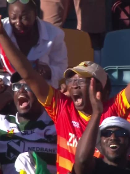 Six - Richard Ngarava - Bangladesh v Zimbabwe ICC T20WC 2022