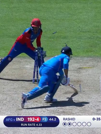CWC19: IND v AFG - Swing and a miss, Dhoni stumped