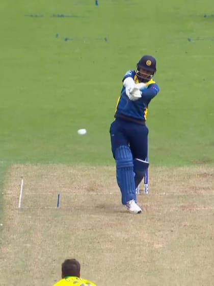 CWC19: SL v AUS - Karunaratne's half-century