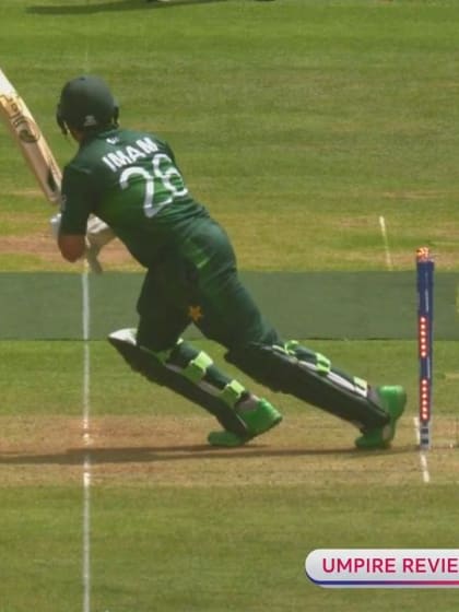 CWC19: PAK v BAN - Imam-ul-Haq treads on his stumps