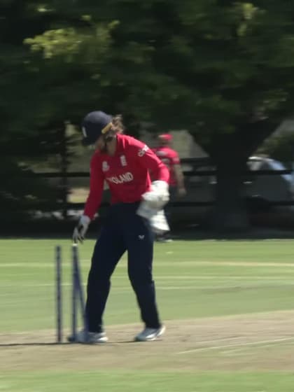 Wicket-Hannah-Rowe-England-Women v New-Zealand-Women ICC T20WC 2023