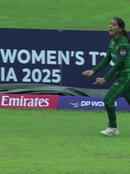 V Farane with a Batting vs Pakistan Women Under-19